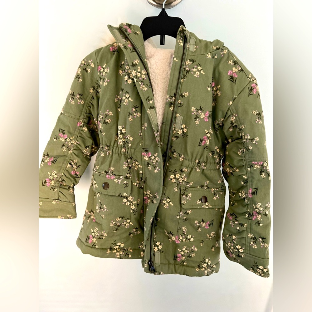 Girls Winter Parka Jacket size 5/6 very cozy and warm
